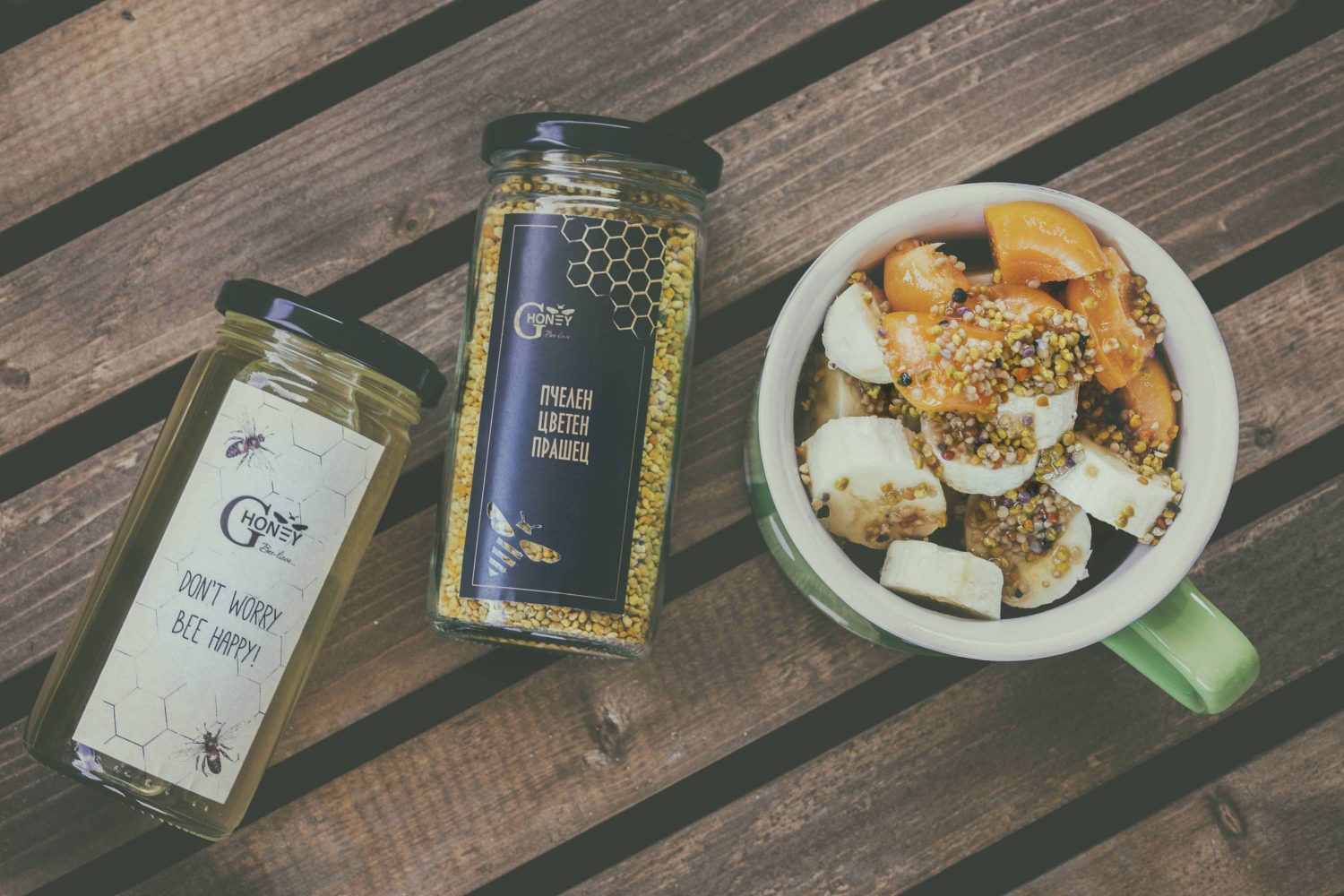Мед от акация и пчелен прашец