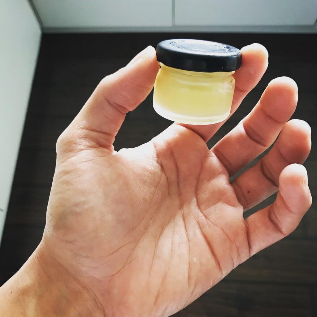 пчелно млечице бурканче с пчелно млечице