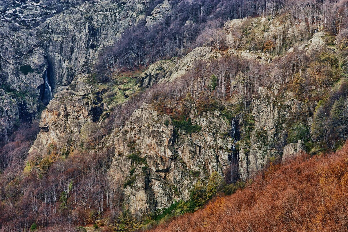есенен пейзаж в стара планина